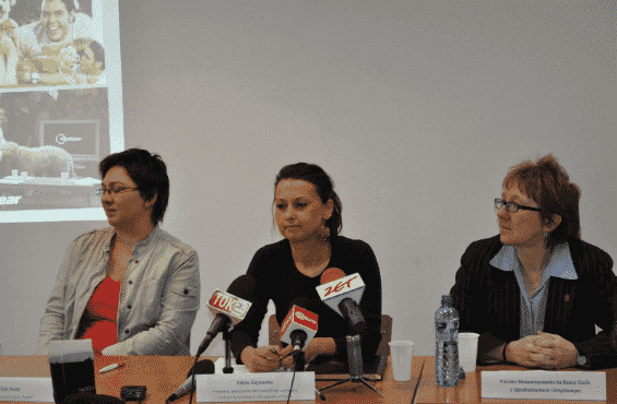 Edyta Gajewska podczas konferencji prasowej